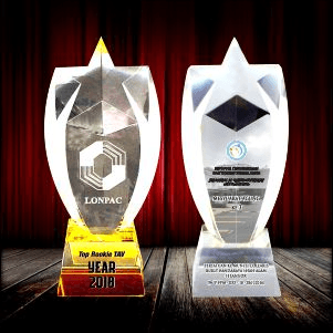 Exclusive Crystal Star Trophy