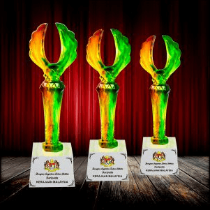 Water Luili Crystal Trophy
