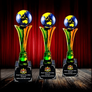 Water Luili Crystal Trophy