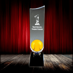 Fusion Crystal Metal Award